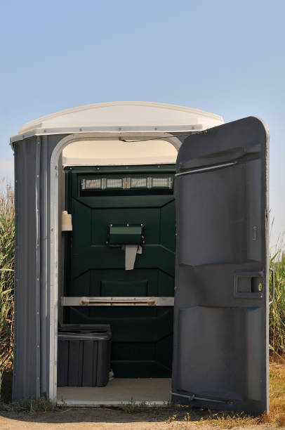 Best Portable restroom trailer rental  in Hope Mills, NC